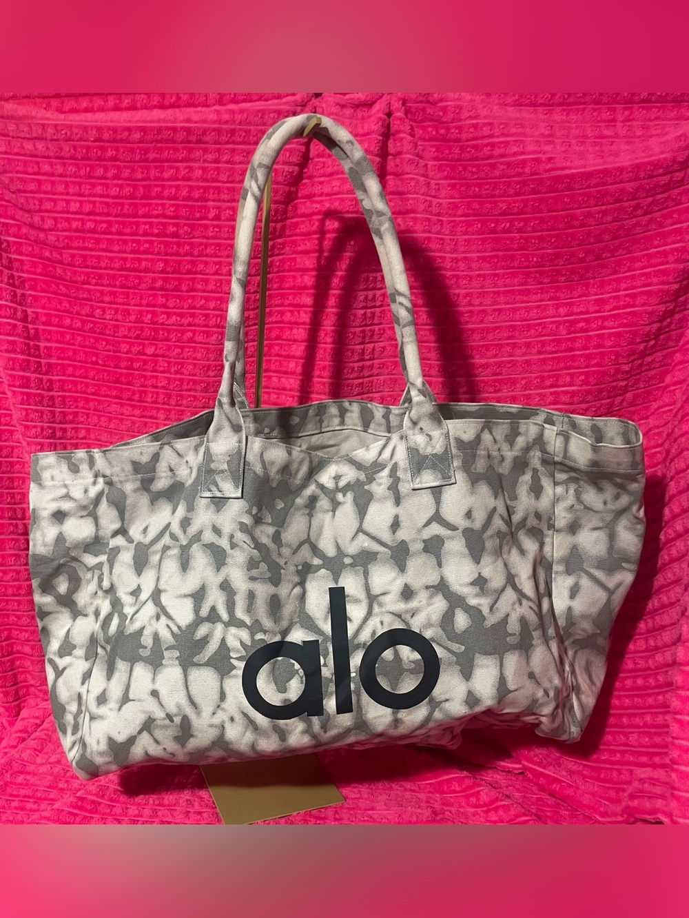 ALO Yoga Gray and White Tie-Dye Canvas Tote